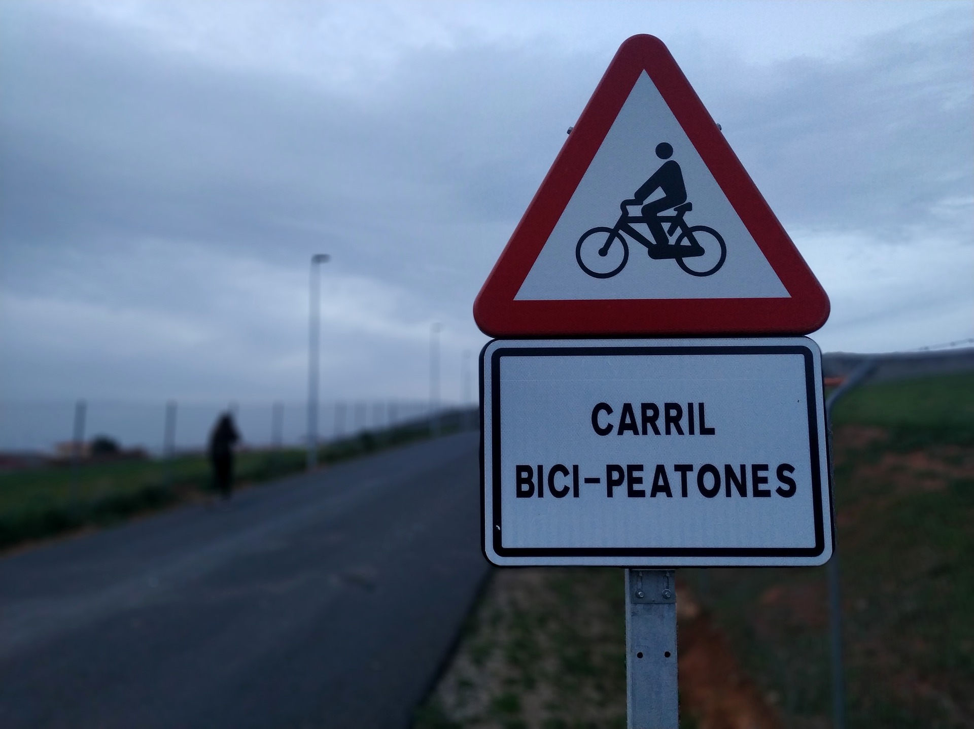«En España, el mensaje que transmite la red ciclista es confuso». Entrevista de ConBici a Lara Pérez Porro